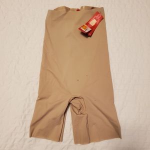 NWT Spanx Medium Slimming
